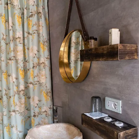 Dei Poeti Couette-café 4*