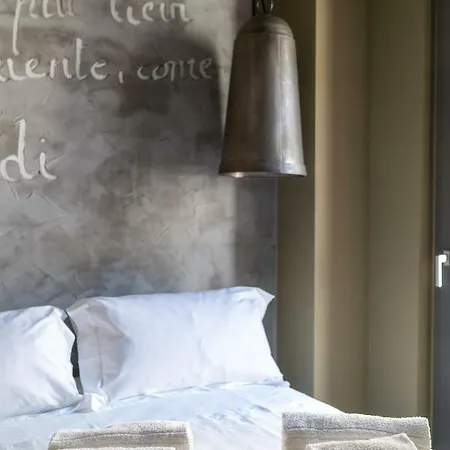 Couette-café Dei Poeti 4*