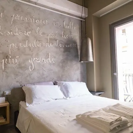 Dei Poeti Couette-café